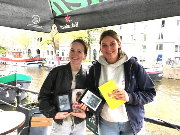 Sofie en Nisrine lezen dankzij BookTok: ‘Er is niks beters dan een echt goed boek’