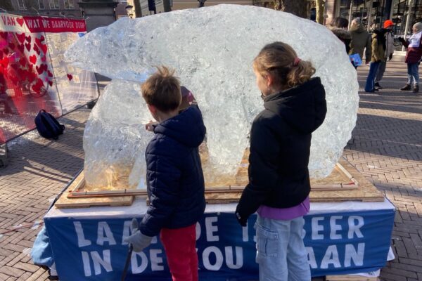 Hoe praat je met kinderen over het klimaat? ‘Ze maakte zich op de basisschool al zorgen’