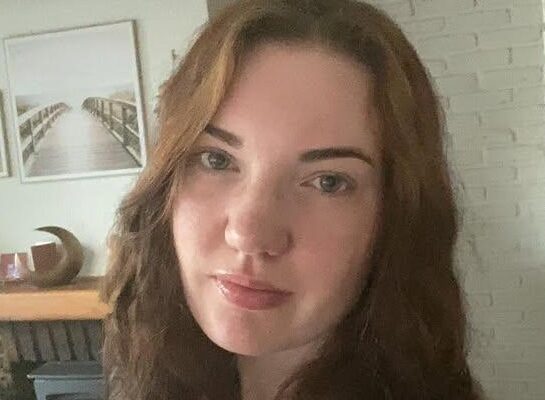 Veel jongeren voelen zich eenzaam, maar praten daar niet over. Esmee deed dat uiteindelijk wel. ‘De opluchting dat je niet de enige bent’